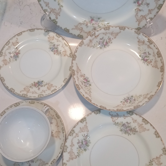 6 Piece Place Setting Imperial China - Picture 5 of 9